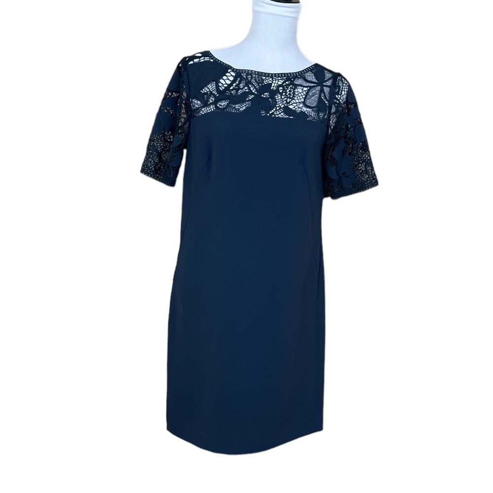 EUC Ann Taylor Crochet Yoke Shift Dress (GMH)